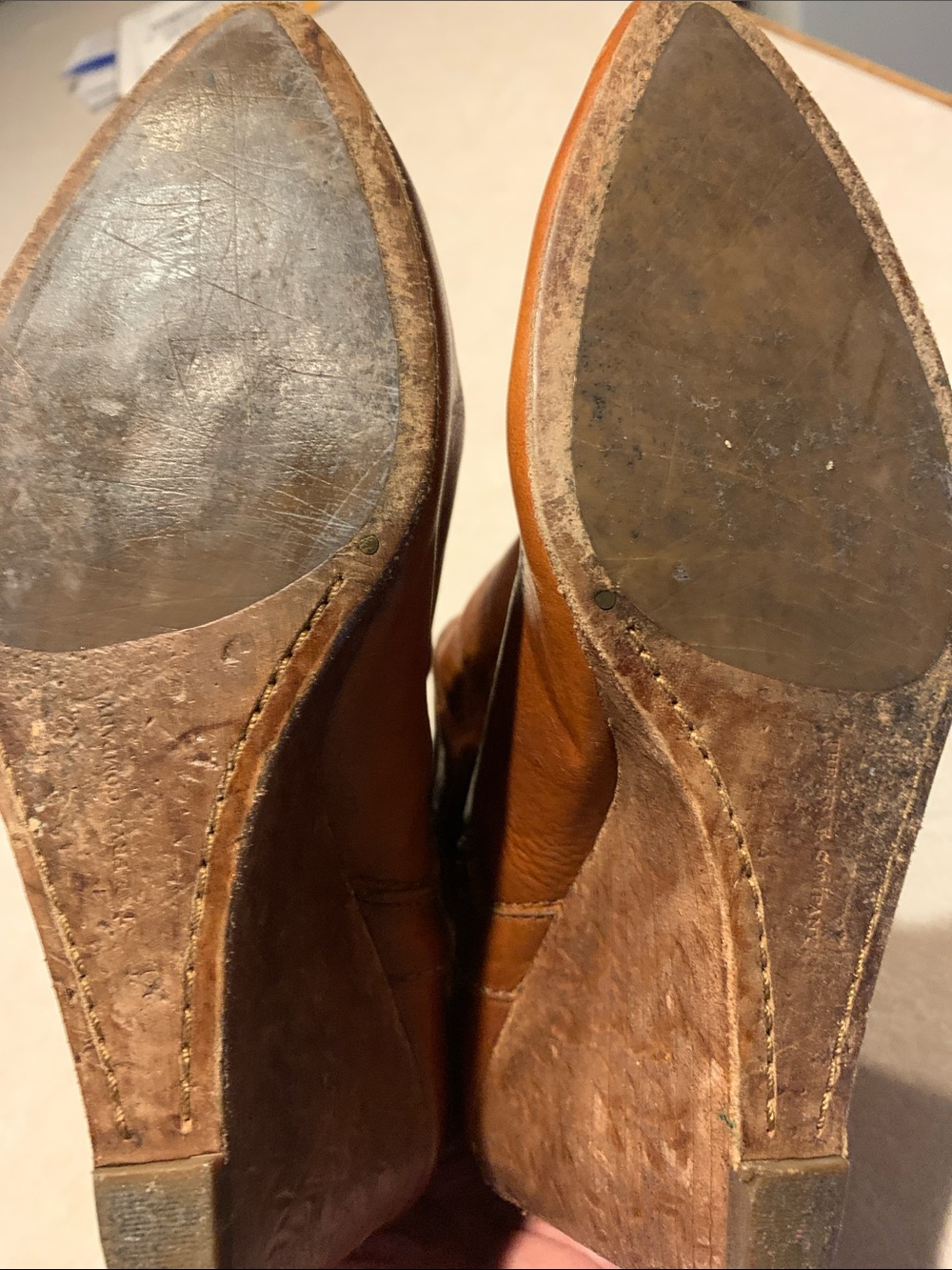 Frye Cognac Leather Pointed-Toe Ankle Booties Size 9 - Picture 5 of 14